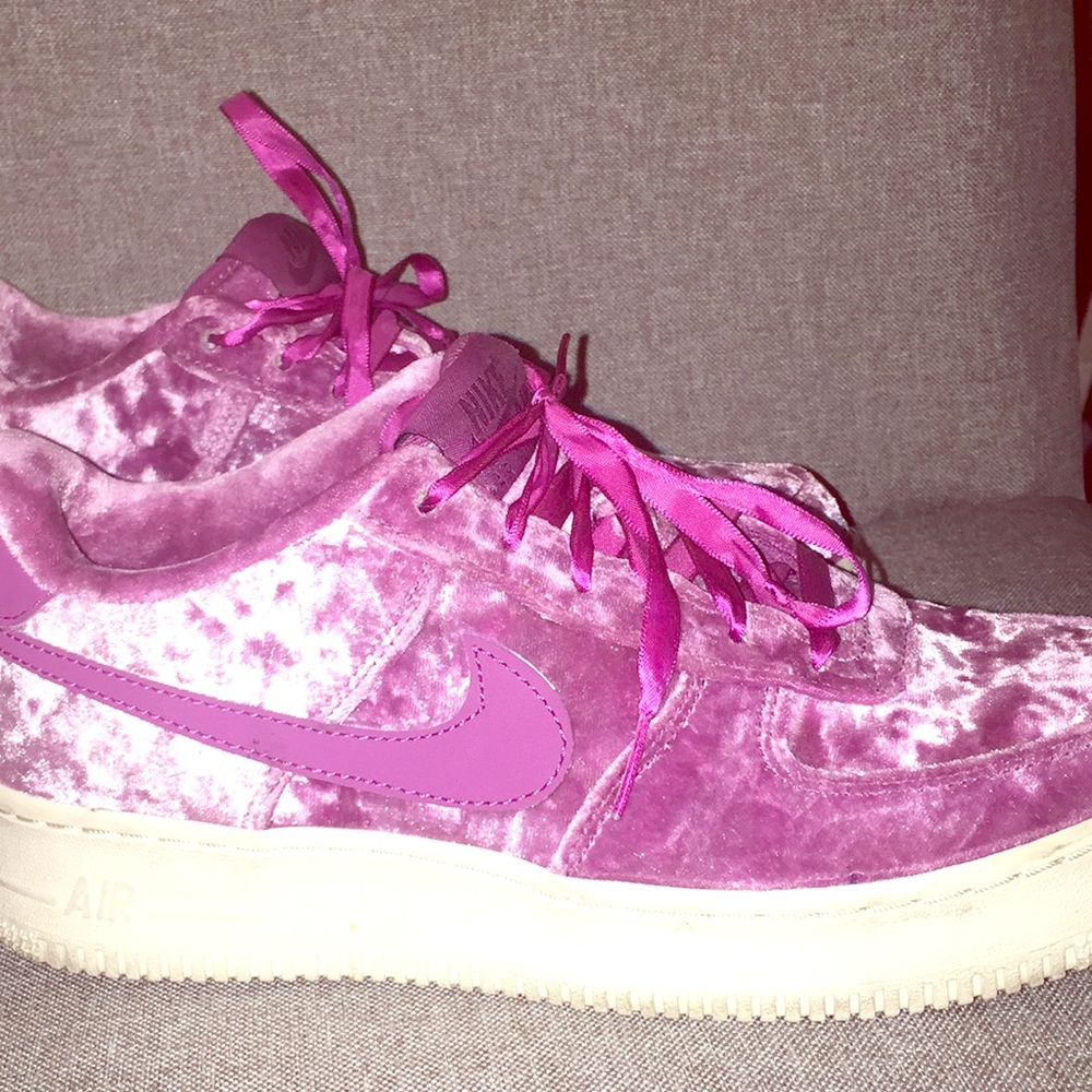 Nike Air Force 1 Low 06 velvet
